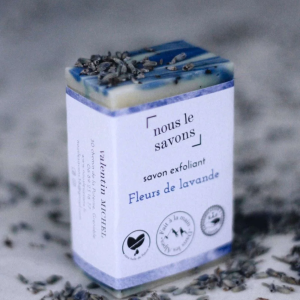 Savon exfoliant à la lavande