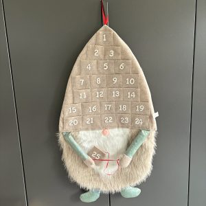 Calendrier de l’Avent « Gnome» 86 cm –Géant à poil long