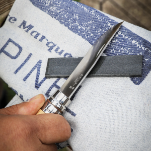 Pierre naturelle de Lombardie à aiguiser OPINEL