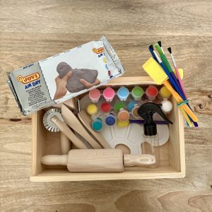 Kit argile grise + outils de cuisine pour enfants