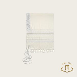 Talit Taille 70 avec rayures argentées